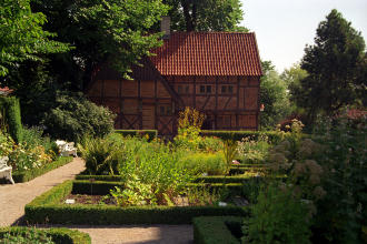 Lund, Sweden
1999-08-04